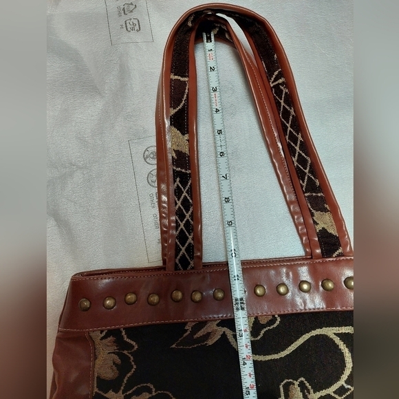 Vintage* Synethetic and Embroidered Tan Handbag - Picture 14 of 16